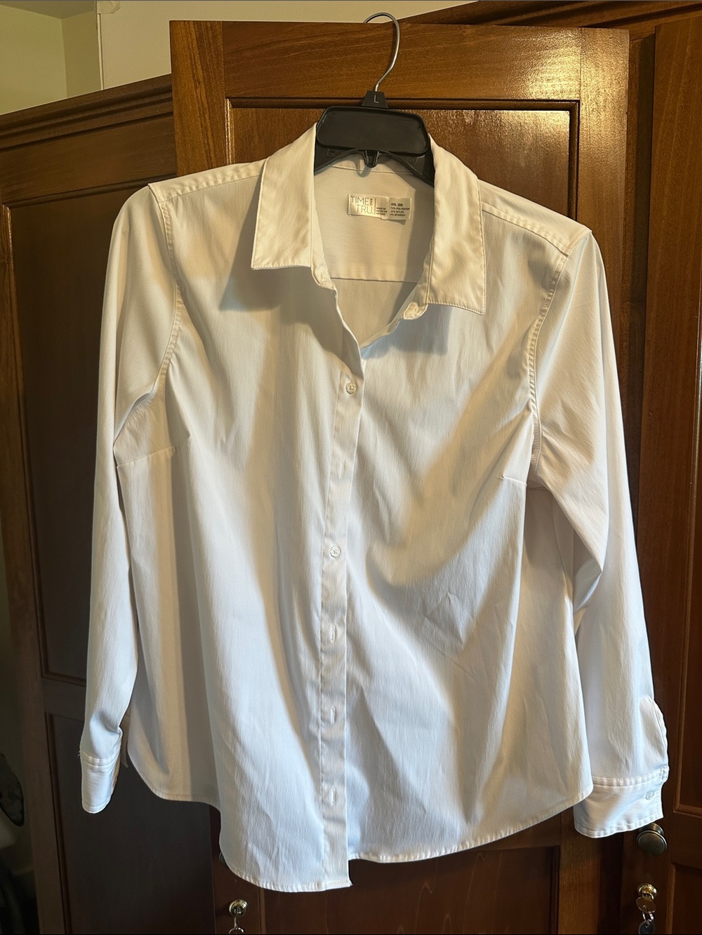 Time and Tru White Long-Sleeve Button Shirt